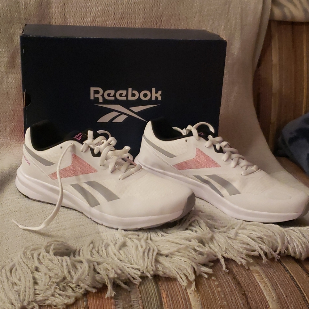 Reebok Sneakers